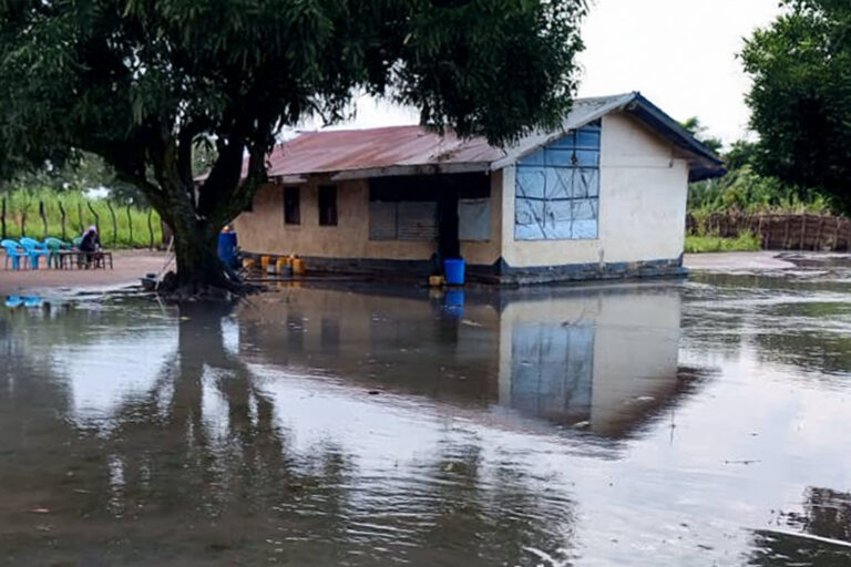 Emergency appeal from South Sudan: Help us with internet and emergency aid for flood victims